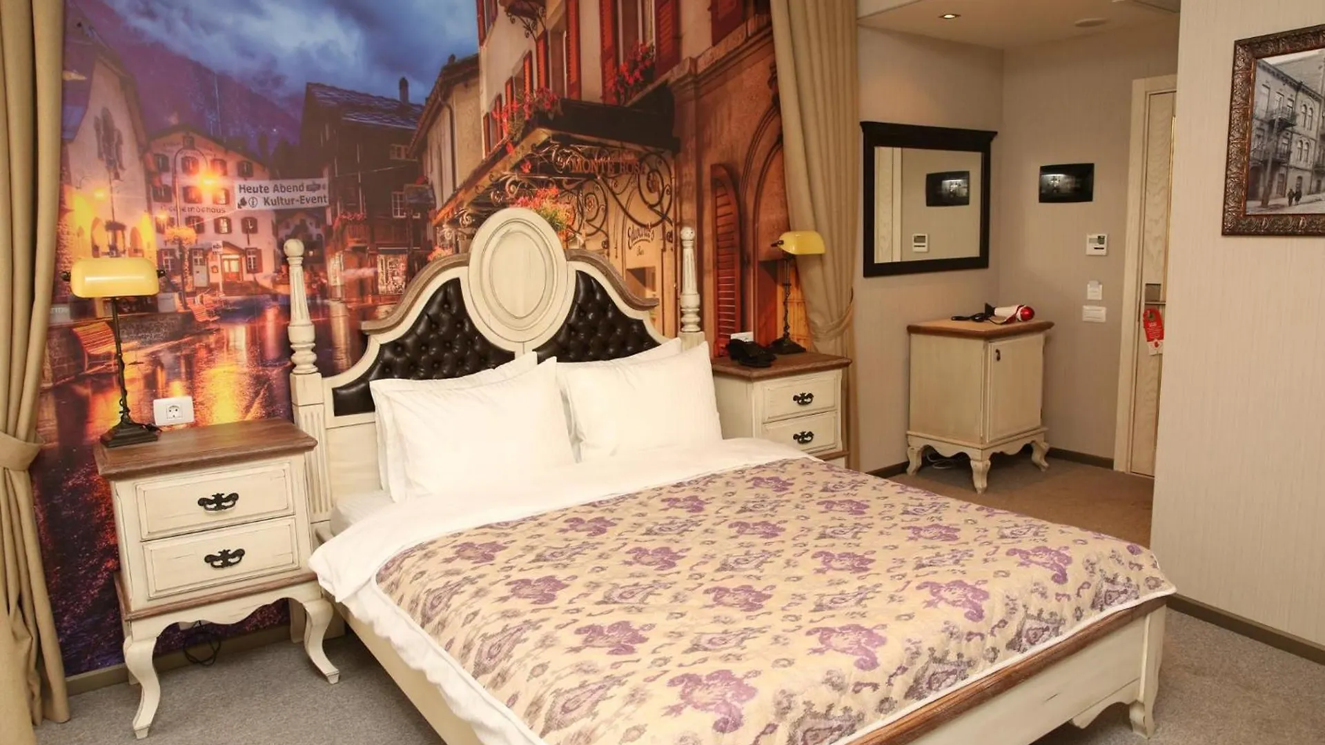Iguana Boutique Hotel באקו