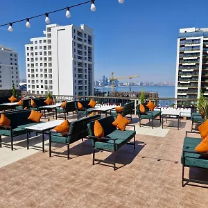 Отель Nur & Terrace Cafe