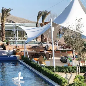 Semesteranläggning (resort) The Crescent